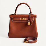 Bolsa Hermès Kelly 25 Retourne Barenia com Ferragens Gold