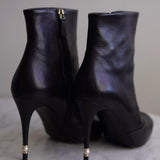 Bota Chanel Couro Preta com Pérola