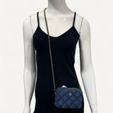 Bolsa Chanel Camera Case Mini em Denim