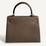 Bolsa Hermès Kelly 25 Epsom Etoupe com Ferragens Palladium