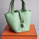 Bolsa Hermès Picotin 14 Ostrich Vert Crique com Ferragens Palladium