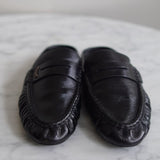 Mule Saint Laurent Le Loafer em Couro Brilhante com Vincos
