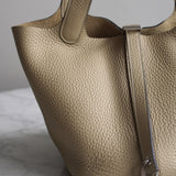 Bolsa Hermès Picotin 18 Clemence Dune com Ferragens Palladium