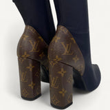Bota Louis Vuitton Ribana Preta com Monograma