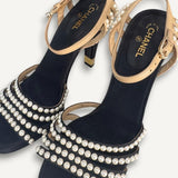 Sandália Chanel Canva e Perólas