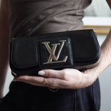 Clutch Louis Vuitton SoBe Electric Epi Preta