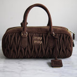Bolsa Miu Miu Arcadie Camurça Marrom Pequena