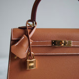 Bolsa Hermès Kelly 25 Epsom Sellier Gold com Ferragens Gold