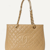 Bolsa Chanel Shopper GTS Medium em Couro Caviar Nude com Ferragens Douradas