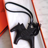 Charm  Hermès Rodeo Pegase PM Preto