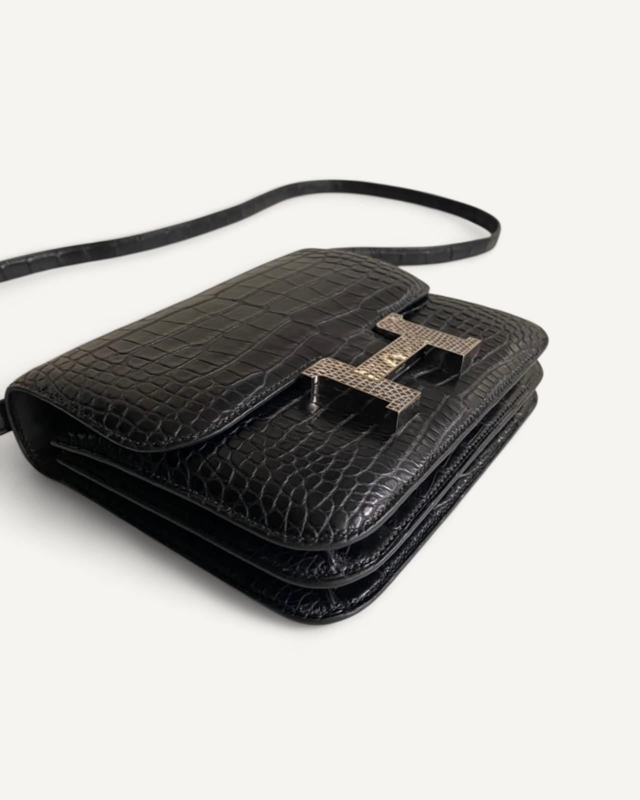 Bolsa Hermès Constance 18 Alligator Matte Noir com Ferragens