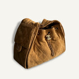 Bolsa Chanel 25 Small em Suede Caramelo com Ferragens Douradas