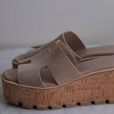 Sandália Hermès EZE 30 Sand Salto em Cortiça