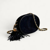 Bolsa Chanel Vintage CC Oval Tassel Crossbody Preta