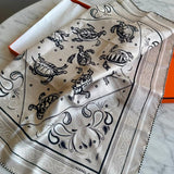 Bandana Hermès 55 Les Tortues Grège | Noir | Blanc