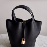 Bolsa Hermès Picotin 18 Clemence Noir com Ferragens Gold