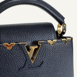 Bolsa Louis Vuitton Capucines Mini Preta com Ferragens Douradas