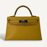 Bolsa Hermès Mini Kelly Chevre Verso Jaune de naples | Rose Extreme com Ferragens Palladium