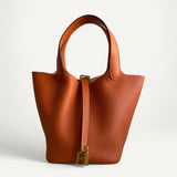 Bolsa Hermès Picotin 18 Orange H com Ferragens Gold