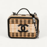 Bolsa Chanel Raffia Patent Small CC Filigree Vanity Case Preta