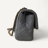 Bolsa Chanel Classic Flap Mini Cinza com Ferragens Douradas