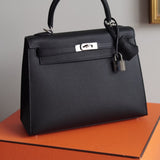 Bolsa Hermes Kelly 25 Epsom Noir com Ferragens Palladium