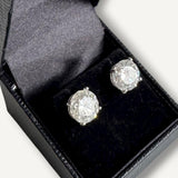 Par de Brincos com Diamantes Redondos