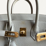 Bolsa Hermès Birkin 25 Gris Neve com Ferragens Gold