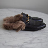 Mule Gucci Preto com Pelos
