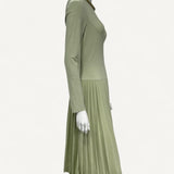 Vestido Burberry Midi Verde Plissado em Malha