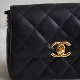 Bolsa Chanel Single Flap Caviar Small Preta com Gold Hardware