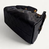 Bolsa Chanel 25 Small Preta com Ferragens Douradas