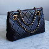 Bolsa Chanel Mini Shopping Lambskin Preta com Ferragens Douradas