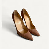 Scarpin Christian Louboutin em Verniz Bege