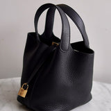Bolsa Hermès Picotin 18 Clemence Noir com Ferragens Gold