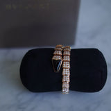 Pulseira Bvlgari Serpenti Viper Rose Gold com Pavê de Diamantes e Pedra em Ônix