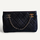 Bolsa Chanel Mini Shopping Lambskin Preta com Ferragens Douradas