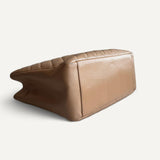 Bolsa Chanel Shopper Nude com Ferragens Douradas