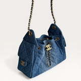 Bolsa Chanel 25 Mini Denim com Ferragens Douradas