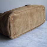 Bolsa Miu Miu Aventure em Camurça Oliva Média