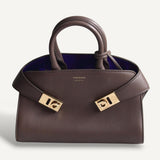 Bolsa Ferragamo Hug Bicolor XS Couro Calfskin Marrom com Ferragens Gold