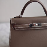 Bolsa Hermès Mini Kelly Epsom Etoupe com Ferragens Palladium