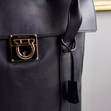 Bolsa Salvatore Ferragamo Sookie Tote Preta