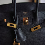 Bolsa Hermès Birkin 25 Togo Noir com Ferragens Gold