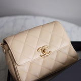 Bolsa Chanel Single Flap Caviar Bege Small com Gold Hardware