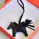 Charm Hermès Rodeo Pegase PM Bai Brun