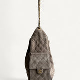 Bolsa Chanel 25 Large Suede Bege com Ferragens Douradas