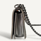 Bolsa Chanel Boy Couro de Arraia Cinza