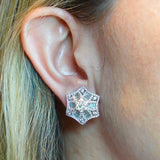 Brinco Full Diamond Flor Hexagonal 3,98CT