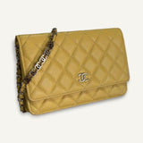 Bolsa Chanel WOC Amarela com Ferragens Douradas